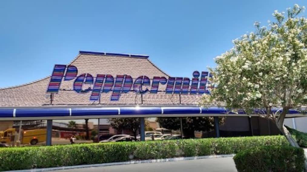 Peppermill Restaurant-3